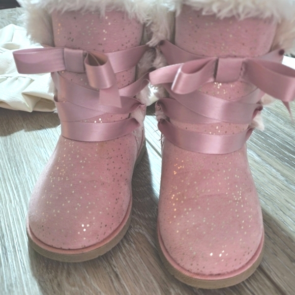 Toddler girls faux suede mauve color boots with fur trim, sparkles in Sz 6 - Picture 2 of 7